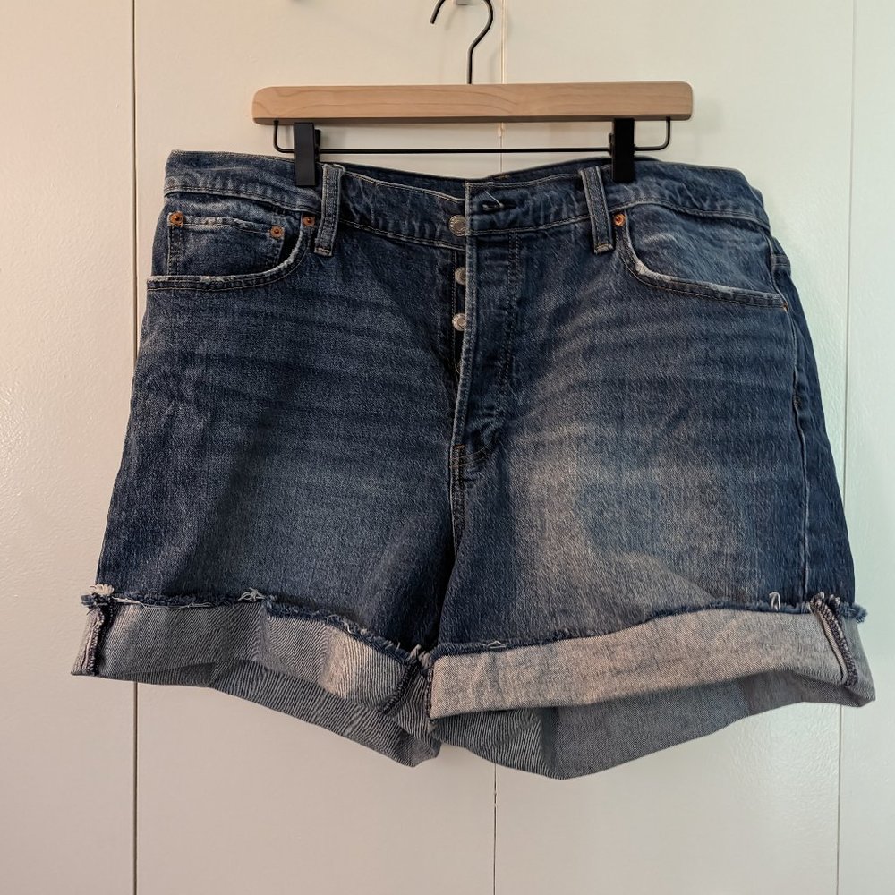 Gap Cheeky Midi Short High Rise